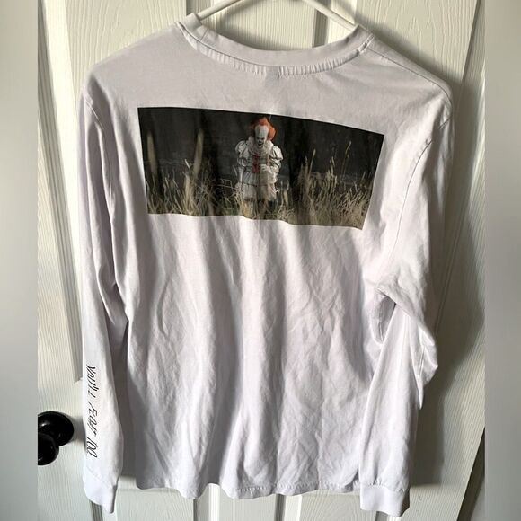 Divided Warner brothers IT penny wise the clown tee shirt  - Halloween - Picture 1 of 4